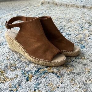 Gap Brown Suede Wedge Sandals size 8